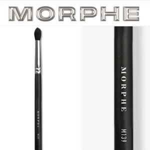 Morphe M139 Tapered Crease Blender Eyeshadow Brush
